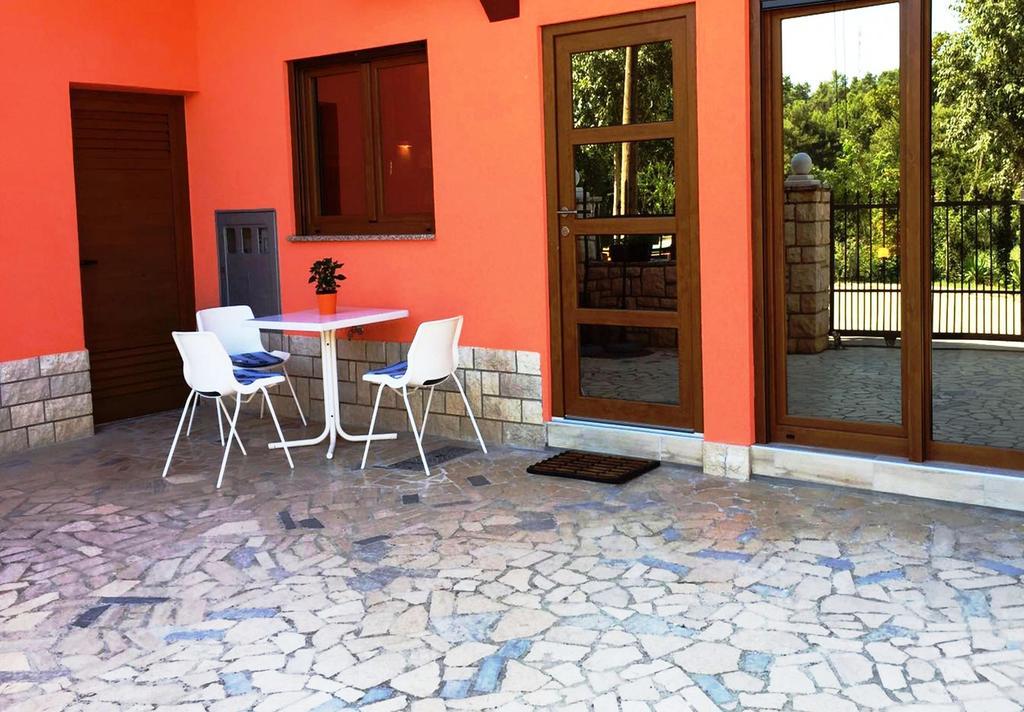 Goga Mare Apartment Ровинь Экстерьер фото